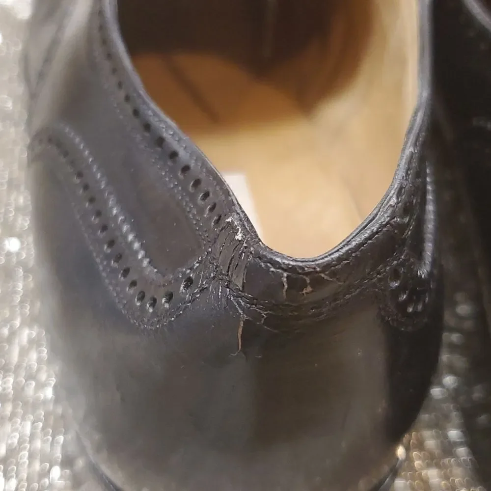 ‎BELTRAMI Black Leather Wingtip Oxfords - Size 9